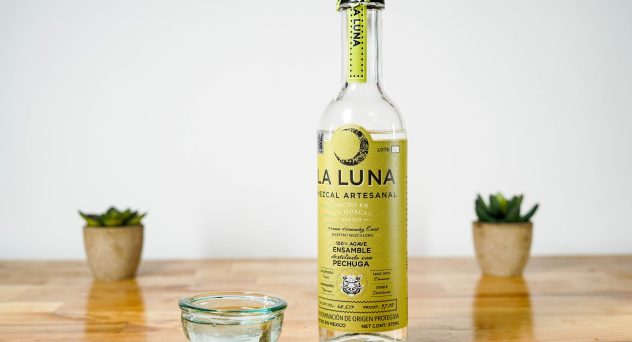 La Luna Ensamble destilado con Pechuga