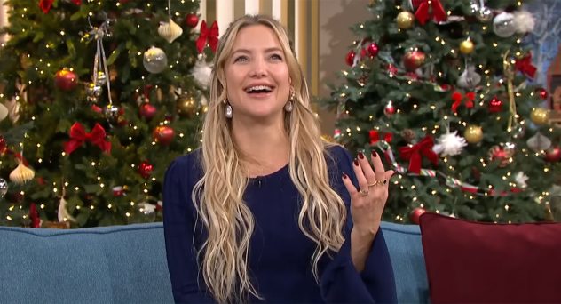 Glass Onion Star Kate Hudson Couldn’t Wait to Film Bikini Scene and Join Everyone ‘Having Aperol Spritzes in Greece’
