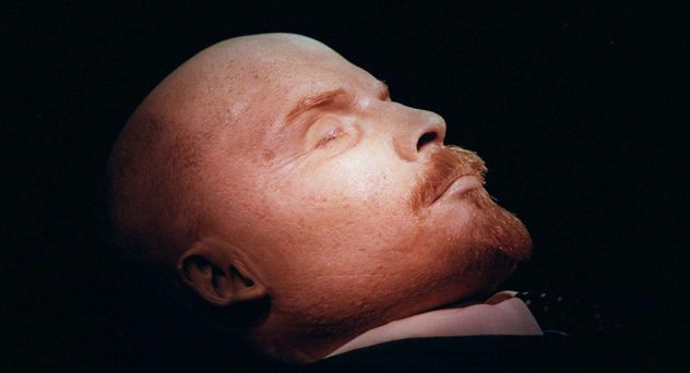 Drunken Man Attempts to Steal Body of Dead Former Russian President Lenin From Tomb
