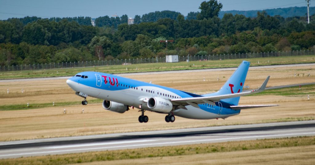 Extremely Intoxicated Couple Kicked off Flight, Drop Baby Multiple Times Onboard After Binging on Vodka