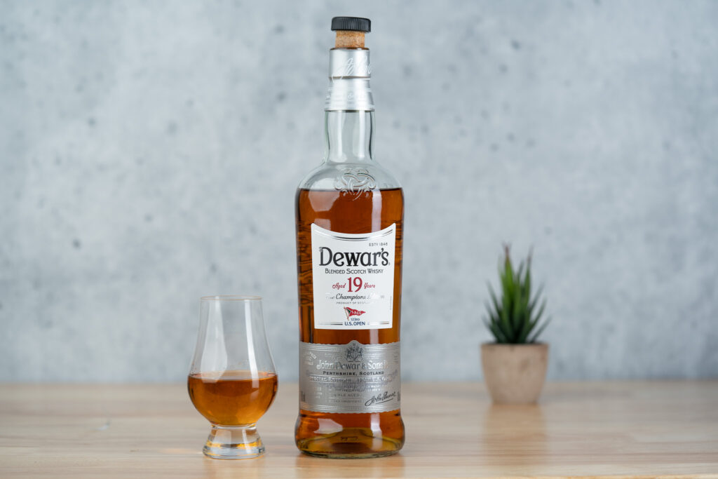 Dewar’s 19 Year Old ‘The Champions Edition’ spirit image