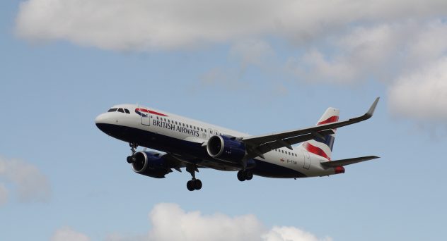 Alleged Neglect by Flight Crew: Man Stabbed with Broken Wine Bottle, Female Passengers Harassed After Partiers Given ‘Endless Supply of Alcohol’