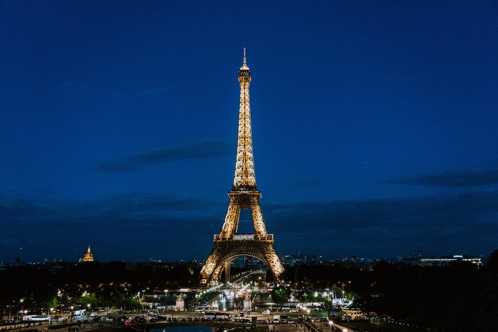 ‘Drunk’ US Tourists Stuck in Eiffel Tower Overnight, Found Asleep Next Morning
