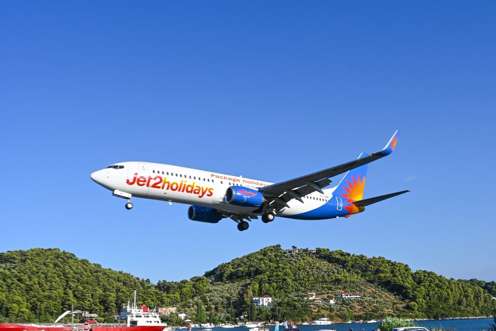 Airline Bans Drunk Passenger After ‘Punching’ and ‘Trying to Bite’ Cabin Crew on Board International Flight
