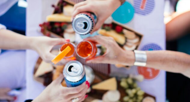 5 Low-Calorie Ready-to-Drink Canned Cocktails for a Guilt-Free Labor Day