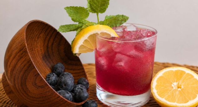 memorial day cocktail - Blueberry Bourbon Lemonade Batch Cocktail