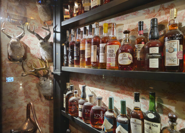 Rare Bourbon or Apple Juice? Police Say Online Scammer Defrauded Whiskey Collectors Out of $86,000 spirit image